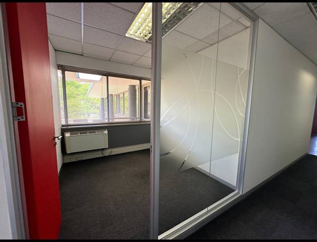 313M² OFFICE TO LET IN WOODMEAD